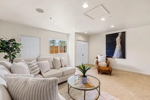 Monterey, California 93940, United States, 3 Bedrooms Bedrooms, ,2 BathroomsBathrooms,Residential,Active,175316