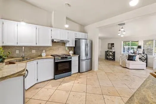 Monterey, California 93940, United States, 3 Bedrooms Bedrooms, ,2 BathroomsBathrooms,Residential,Active,175316