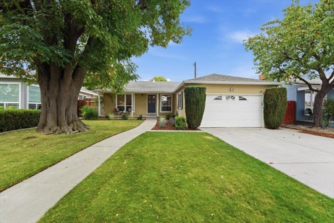 Photo of 553 N Baywood Avenue, SAN JOSE, CA 95128 (MLS # ML82059323)