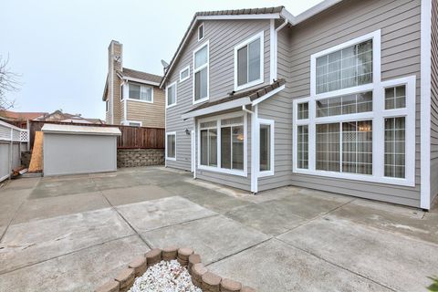 Tiny photo for 559 Topley Court, VALLEJO, CA 94591 (MLS # ML82029410)