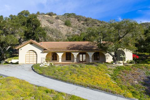 Photo of 90 Harper Canyon Road, SALINAS, CA 93908 (MLS # ML82029554)