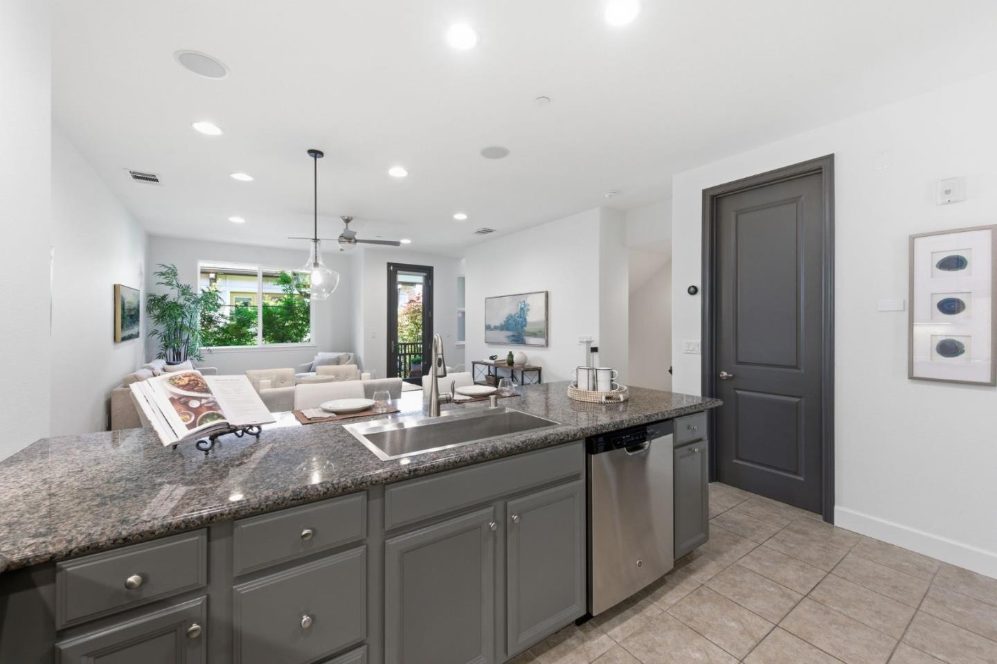 1091 El Capitan Terrace