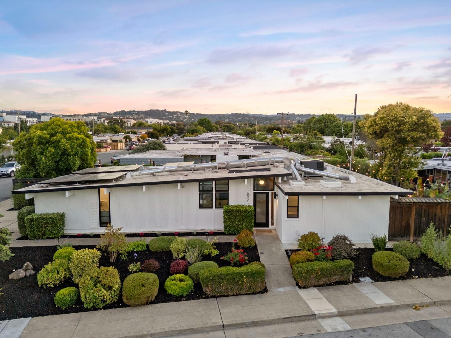 697 Vanessa Drive