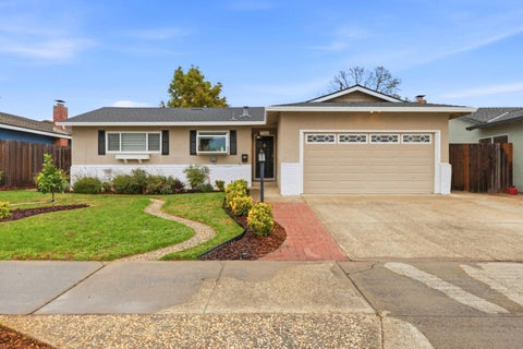 Photo of 761 La Alondra Way, Gilroy, CA 95020 (MLS # ML82065424)