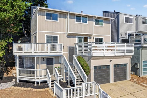 Photo of 227 Beaumont Boulevard, PACIFICA, CA 94044 (MLS # ML82065529)