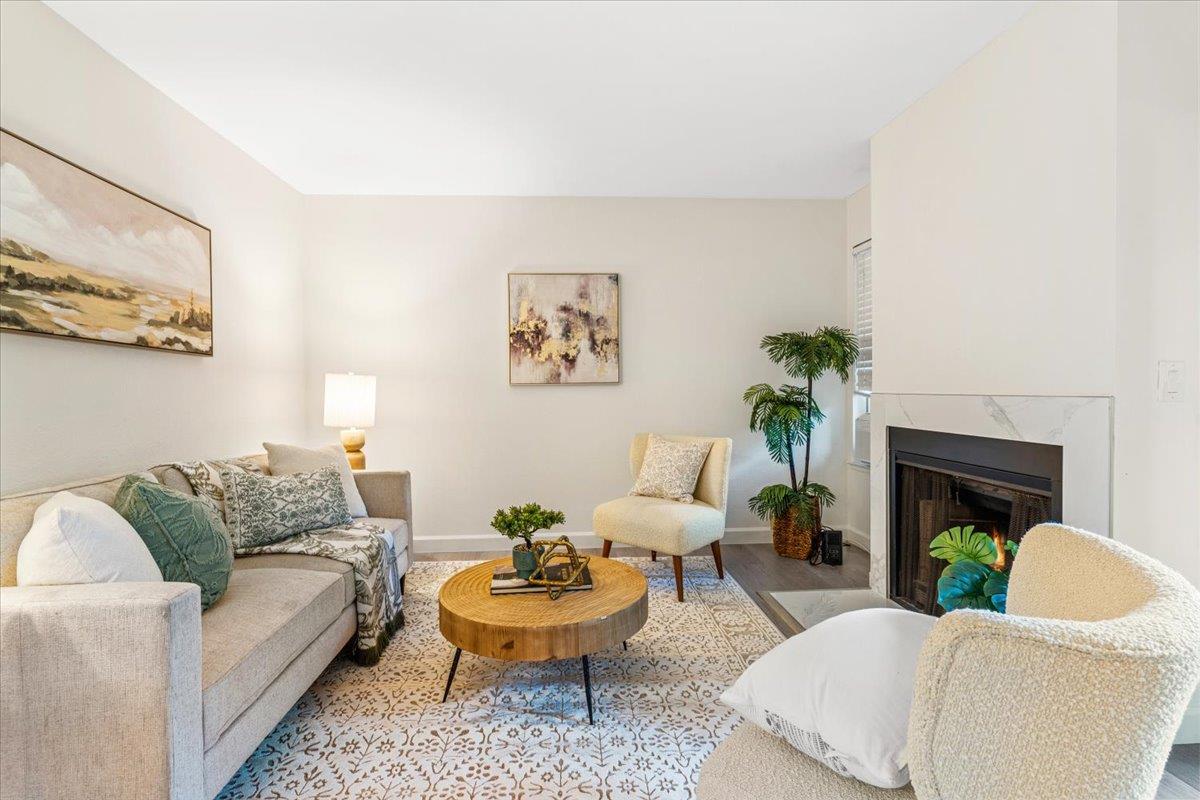 915 Apricot Avenue J