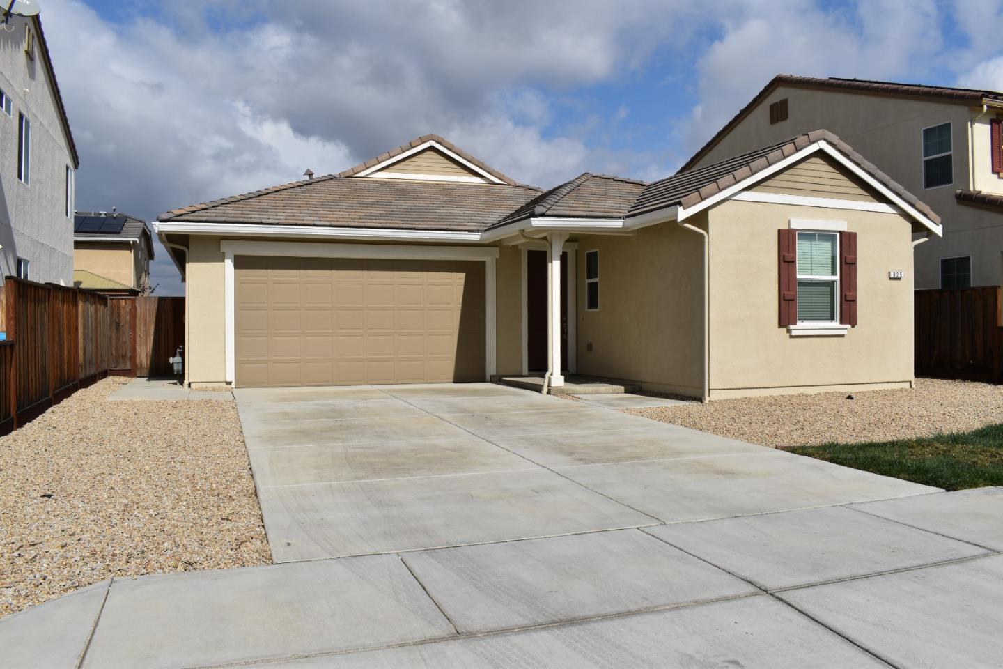 825 Fulton Way