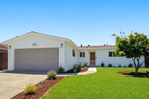 Photo of 1333 Klamath Drive, San Jose, CA 95130 (MLS # ML82053539)