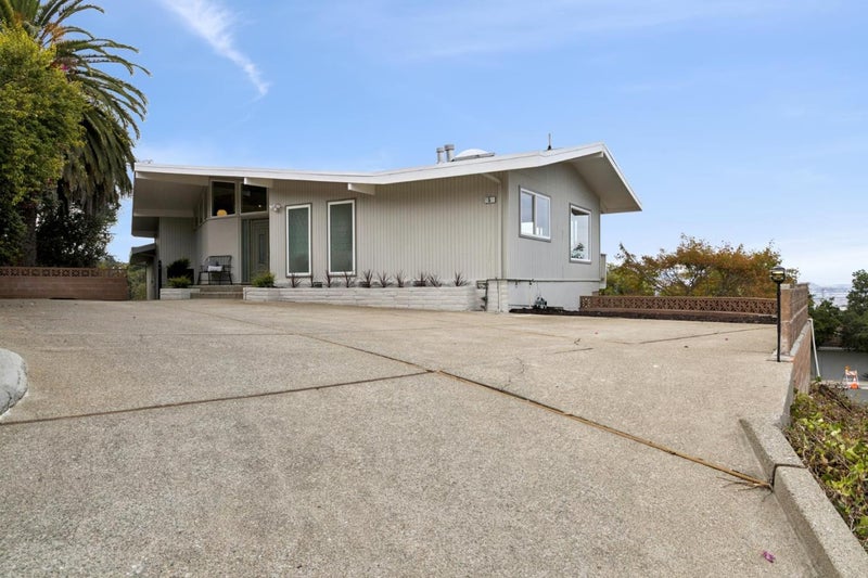 5 Belvedere Court