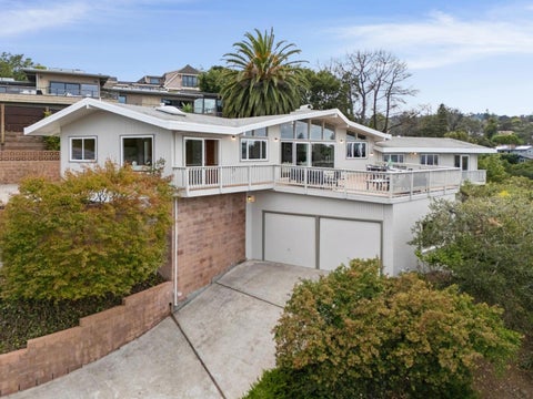 Photo of 5 Belvedere Court, BURLINGAME, CA 94010 (MLS # ML82059386)