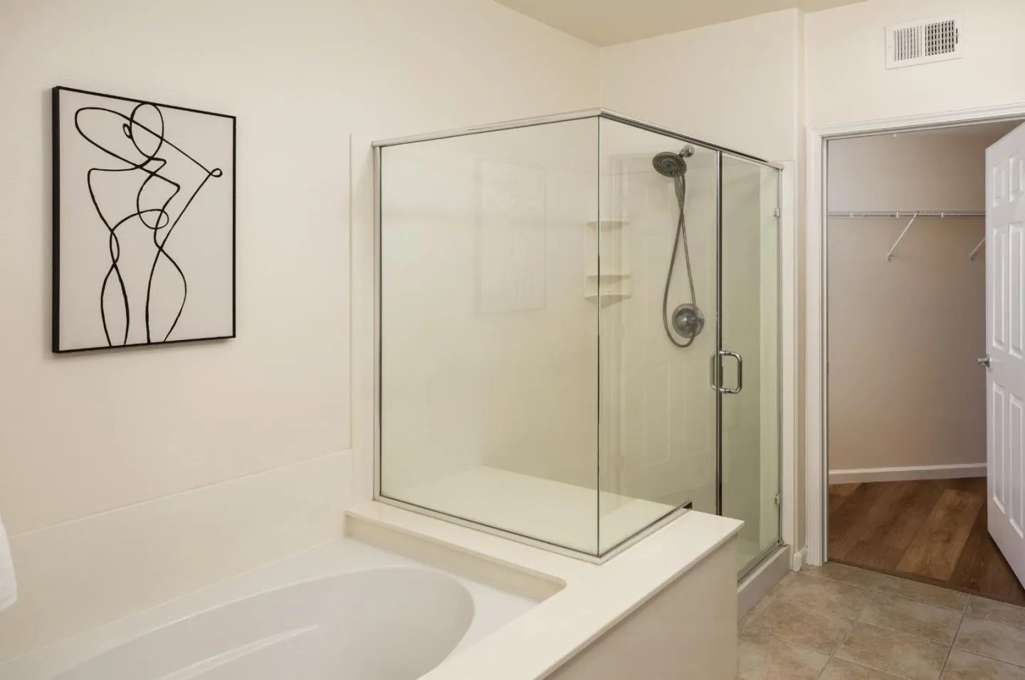 San Jose, California 95126, United States, 3 Bedrooms Bedrooms, ,2 BathroomsBathrooms,Residential,Contingent,114610