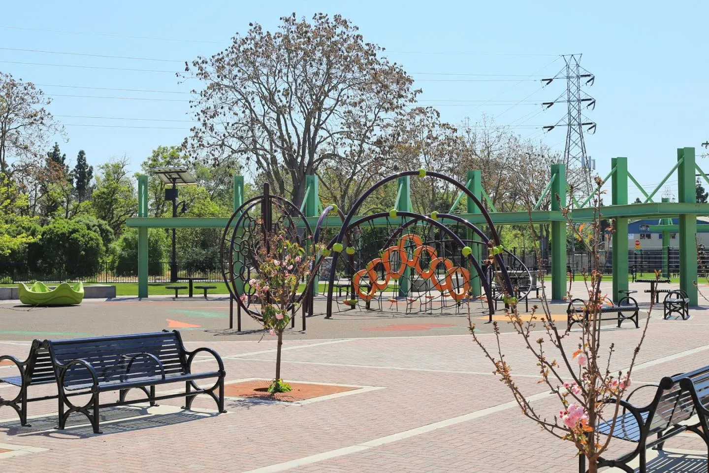 San Jose, California 95126, United States, 3 Bedrooms Bedrooms, ,2 BathroomsBathrooms,Residential,Contingent,114610