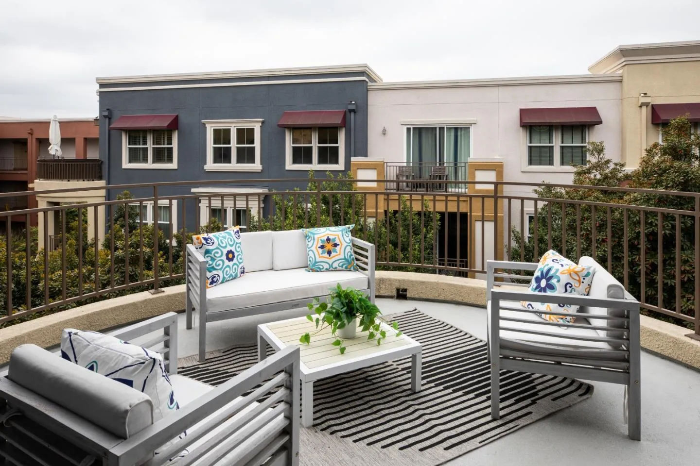 San Jose, California 95126, United States, 3 Bedrooms Bedrooms, ,2 BathroomsBathrooms,Residential,Contingent,114610