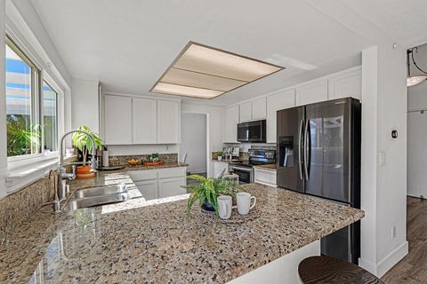 Tiny photo for 464 Archglen Way, SAN JOSE, CA 95111 (MLS # ML82025295)