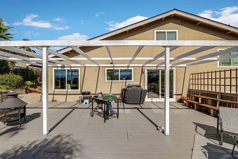 Tiny photo for 464 Archglen Way, SAN JOSE, CA 95111 (MLS # ML82025295)