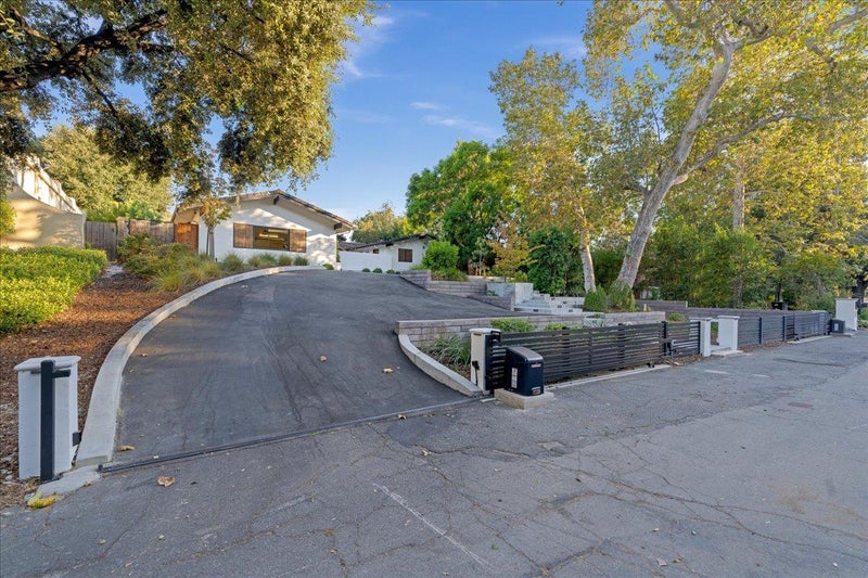 1766 Dry Creek Road