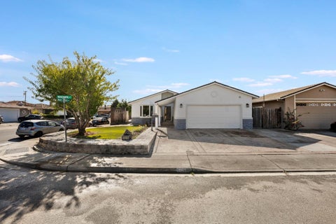 Tiny photo for 320 Manzanita Court, MILPITAS, CA 95035 (MLS # ML82052135)
