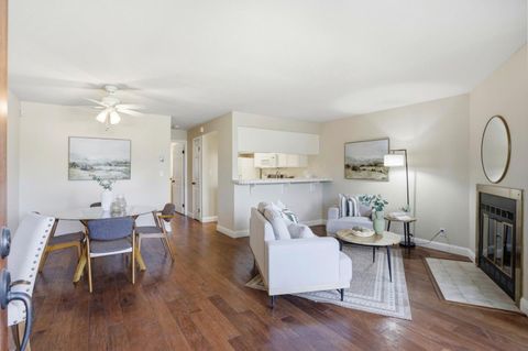 Photo of 880 N Winchester Boulevard #102, SANTA CLARA, CA 95050 (MLS # ML82013597)