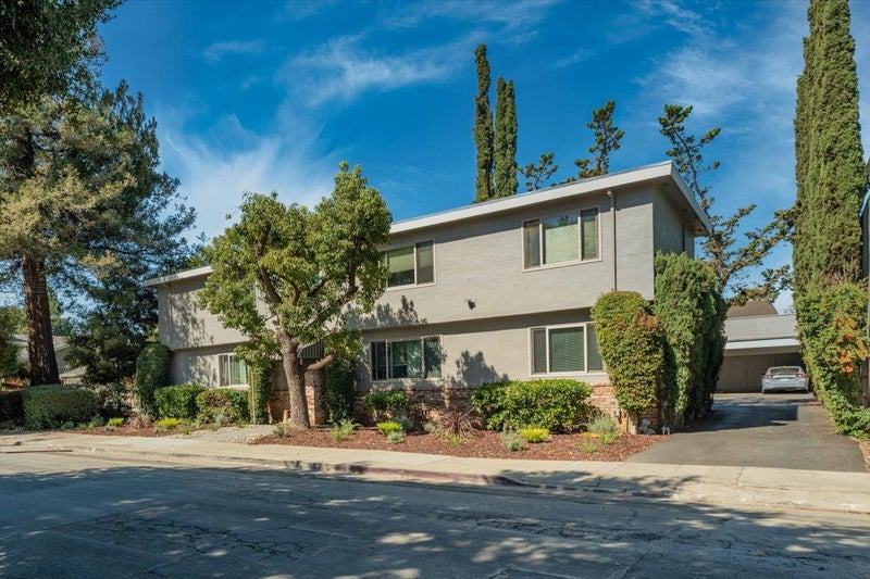 660 Roble Avenue