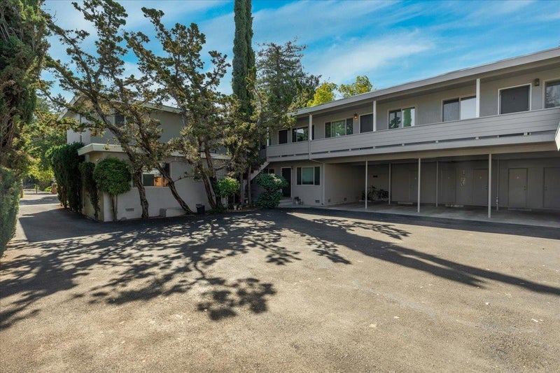 660 Roble Avenue