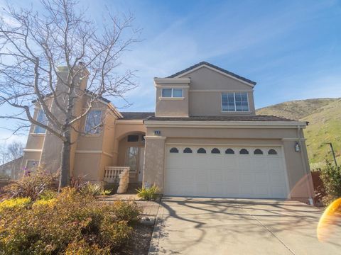 Photo of 15 Parkridge Circle, SOUTH SAN FRANCISCO, CA 94080 (MLS # ML82034123)