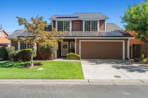 Photo of 37 Coyle Creek Circle, FAIR OAKS, CA 95628 (MLS # ML82053476)