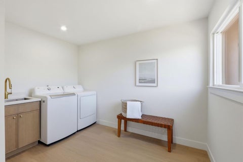 Tiny photo for 3175 Oak Leaf Court, Morgan Hill, CA 95037 (MLS # ML82048617)