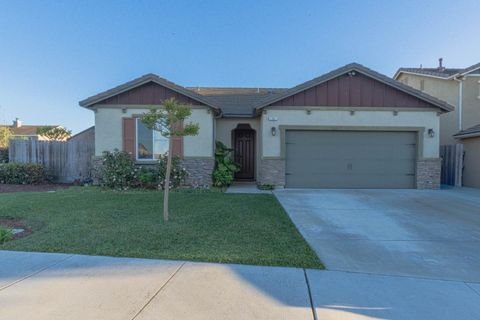 Photo of 1581 Panorama Drive, HOLLISTER, CA 95023 (MLS # ML82041203)