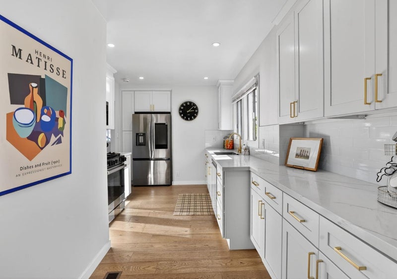 1515 Hampel Street