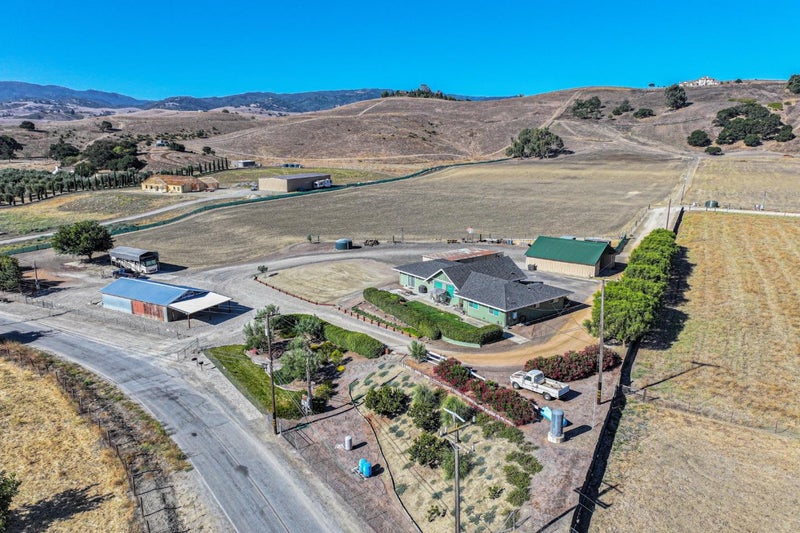 991 Riverside Road