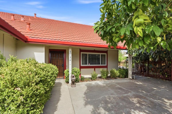 3624 BRIDAL PLACE CT, SAN JOSE, CA 95121 - Image 32c8787076df2ef440d288f0a2fb52a9/2052185632