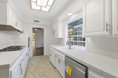 Tiny photo for 6539 Petit Avenue, VAN NUYS, CA 91406 (MLS # ML82029851)