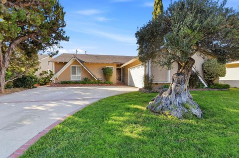 Photo of 6539 Petit Avenue, VAN NUYS, CA 91406 (MLS # ML82029851)