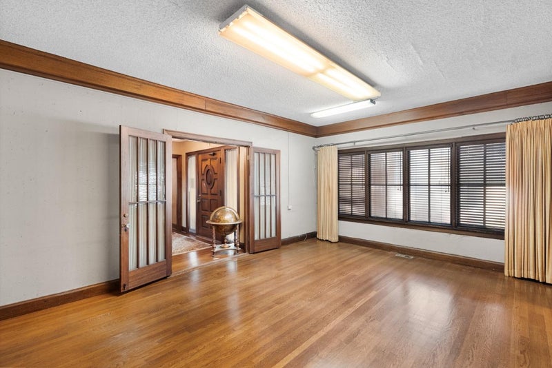 2136 The Alameda