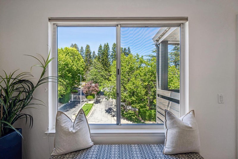 4004 Farm Hill Boulevard 303