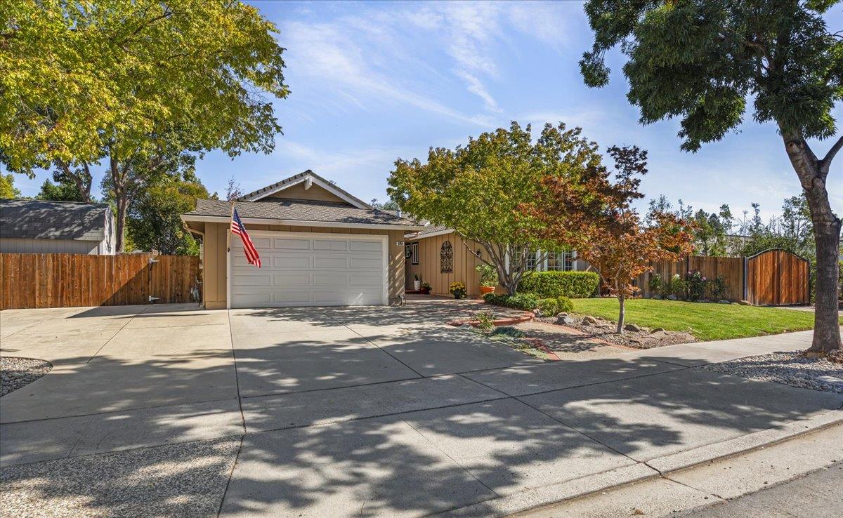 6898 Shearwater Drive