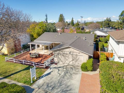 Tiny photo for 841 Maranta Avenue, Sunnyvale, CA 94087 (MLS # ML82036911)