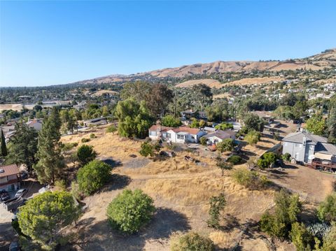 Tiny photo for 14847 Watters Drive, SAN JOSE, CA 95127 (MLS # ML82026264)