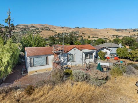 Tiny photo for 14847 Watters Drive, SAN JOSE, CA 95127 (MLS # ML82026264)