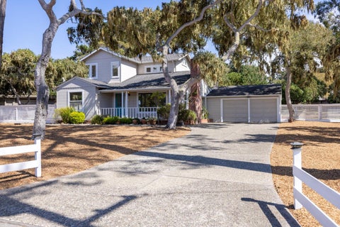 Photo of 485 Grove Acre Avenue, PACIFIC GROVE, CA 93950 (MLS # ML82062090)