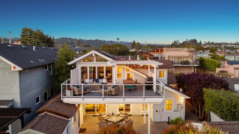 Photo of 129 Santa Cruz Avenue, APTOS, CA 95003 (MLS # ML82045366)