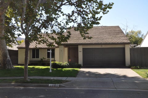 Photo of 7083 Via Ramada, SAN JOSE, CA 95139 (MLS # ML82064696)