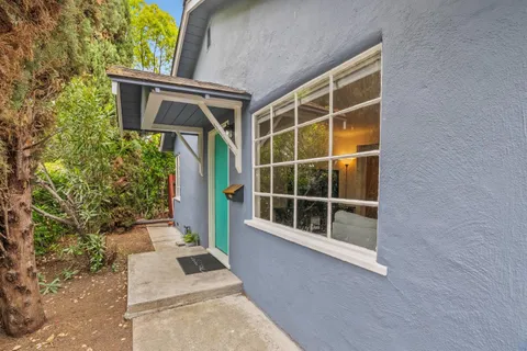 3915 Park Boulevard, Palo Alto, CA 94306 - #: ML82003786