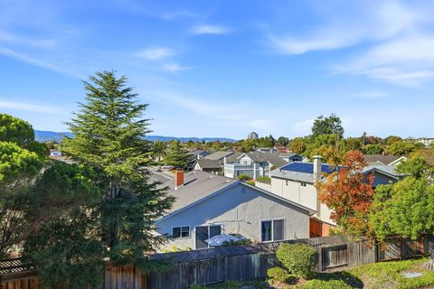 Tiny photo for 1171 Compass Lane #305, Foster City, CA 94404 (MLS # ML82027778)