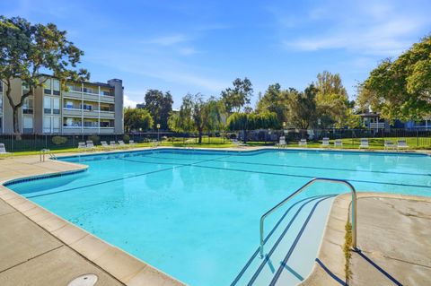 Tiny photo for 1171 Compass Lane #305, Foster City, CA 94404 (MLS # ML82027778)