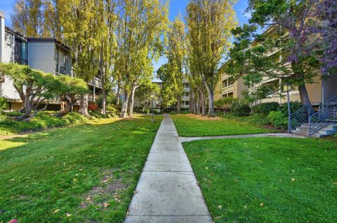 Tiny photo for 1171 Compass Lane #305, Foster City, CA 94404 (MLS # ML82027778)