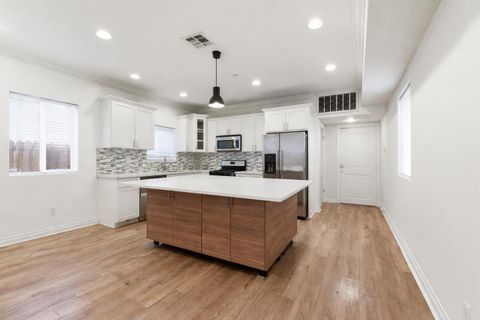 Tiny photo for 6016 Fair Avenue, NORTH HOLLYWOOD, CA 91606 (MLS # ML82036525)