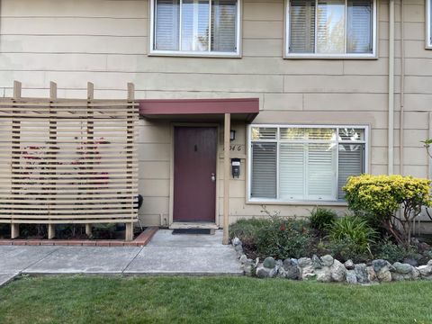 Photo of 1504 Day Avenue #G, SAN MATEO, CA 94403 (MLS # ML82040768)