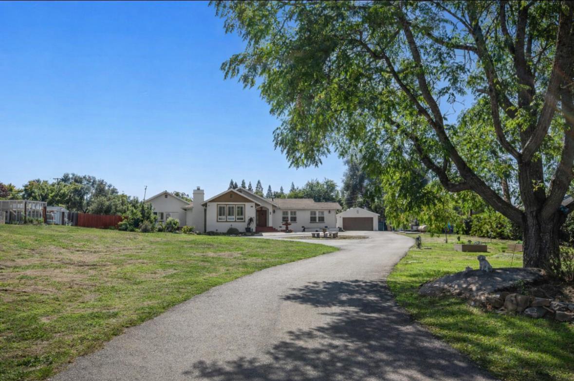 5852 Olive Ranch Road