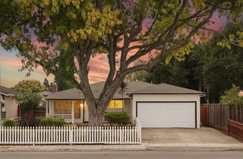 Photo of 716 Kiely Boulevard, Santa Clara, CA 95051 (MLS # ML82034081)